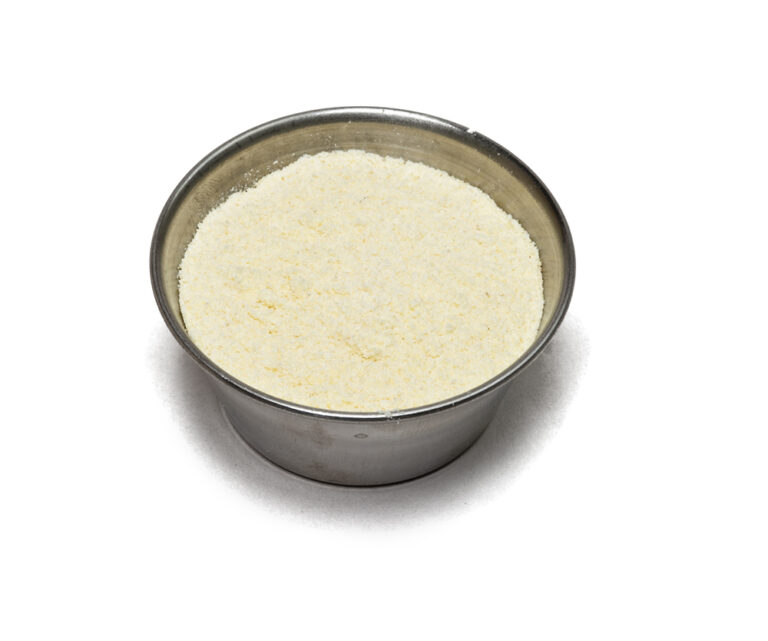 Semolina vs Cornmeal: Exploring Different Types of Flour