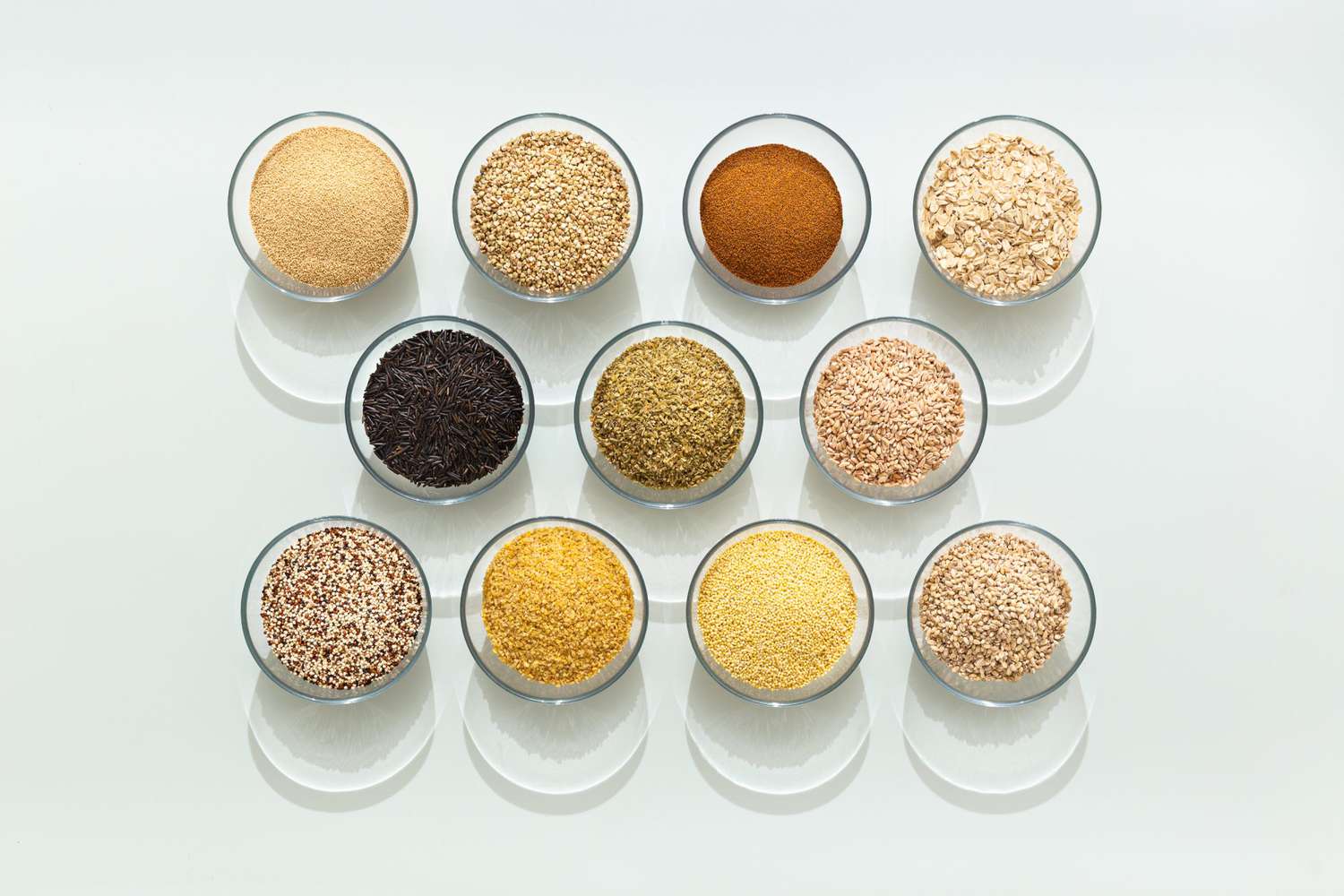 Oats vs Quinoa: Comparing Two Popular Grains